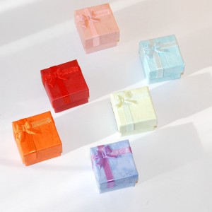 D&aacute;rkov&aacute; krabička - v&iacute;ce barev